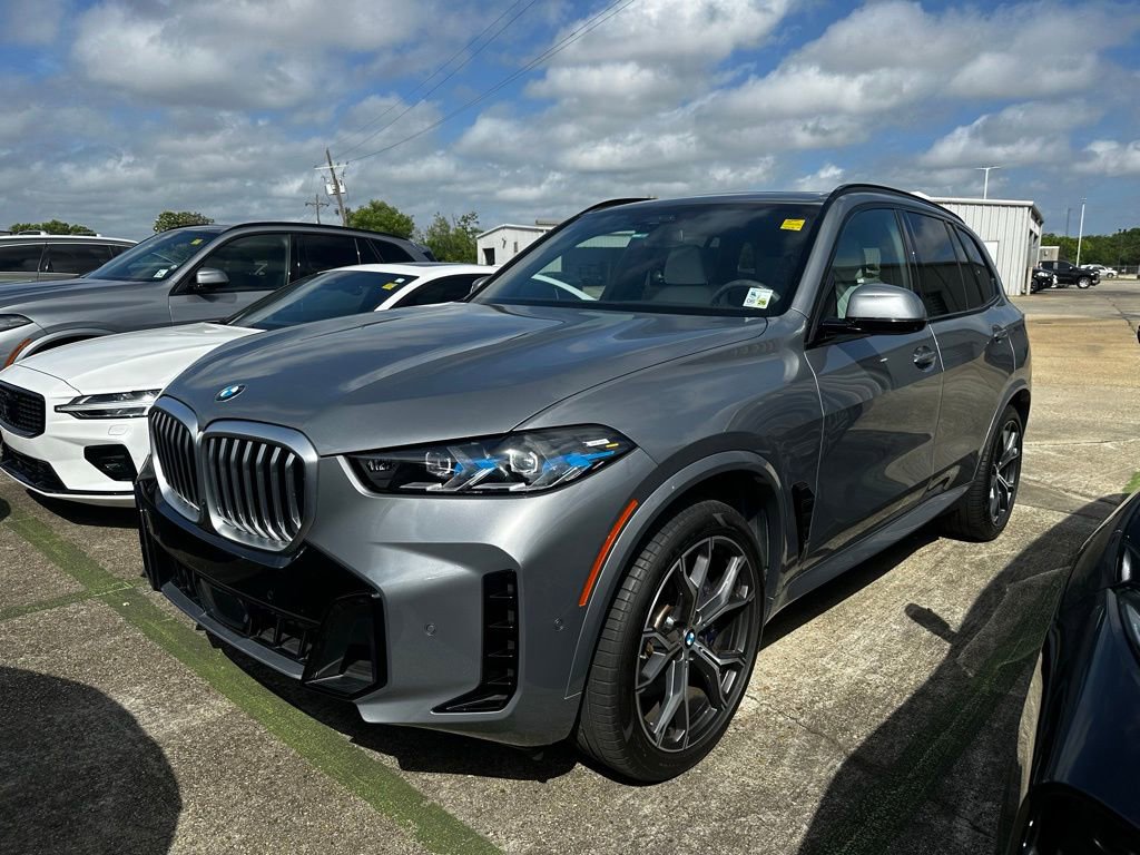 Certified 2024 BMW X5 sDrive40i w/ M Sport Package image 1