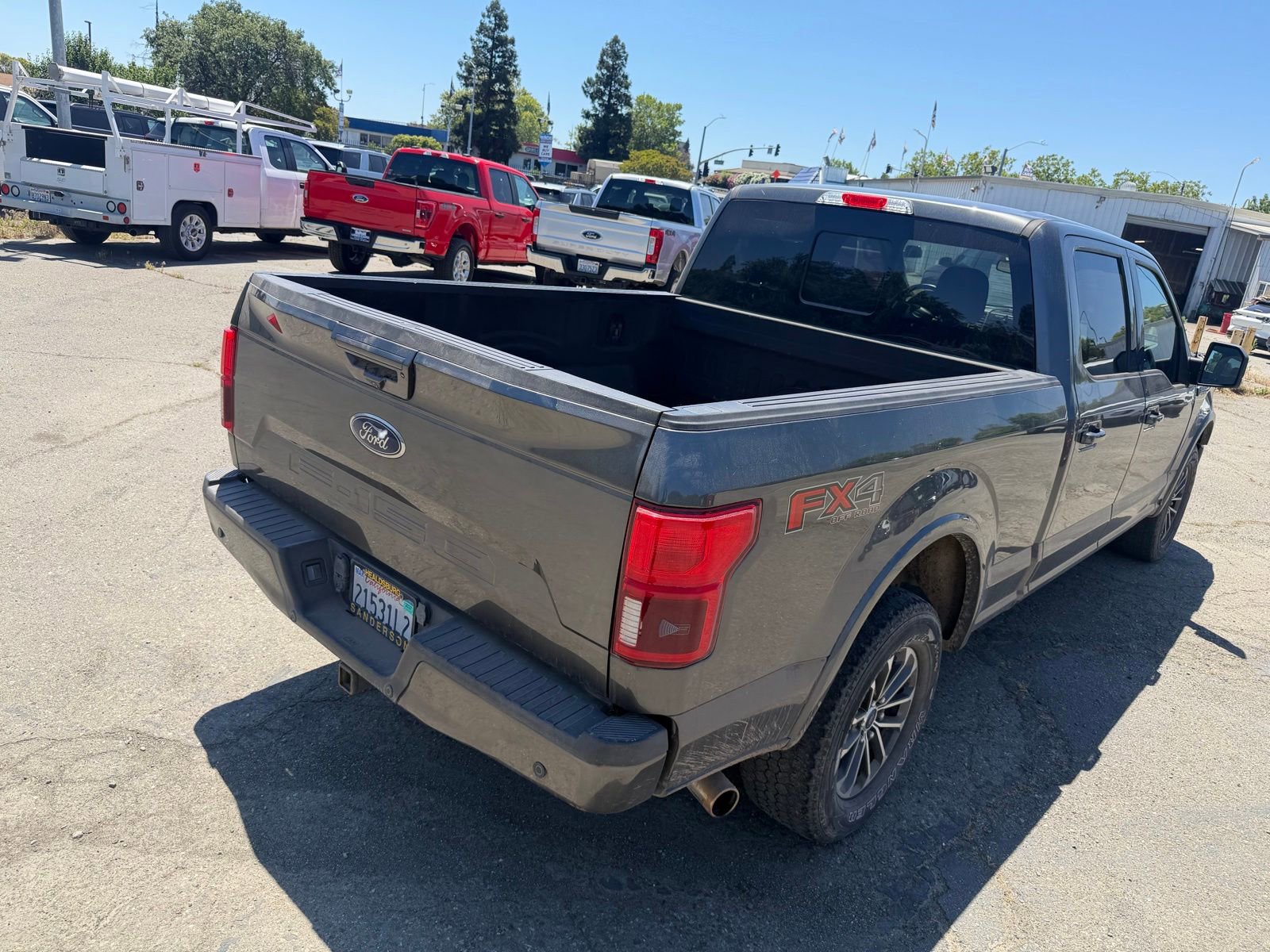 Used 2018 Ford F150 Lariat w/ Equipment Group 502A Luxury AWD/4WD image 4