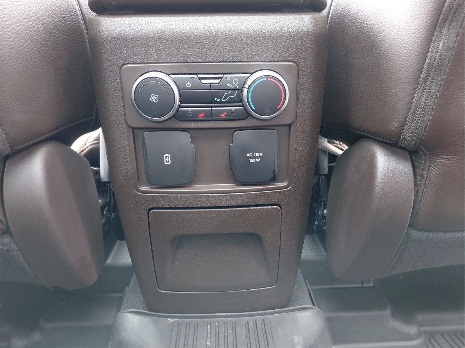 Used 2022 Ford Explorer King Ranch w/ Premium Technology Package image 16