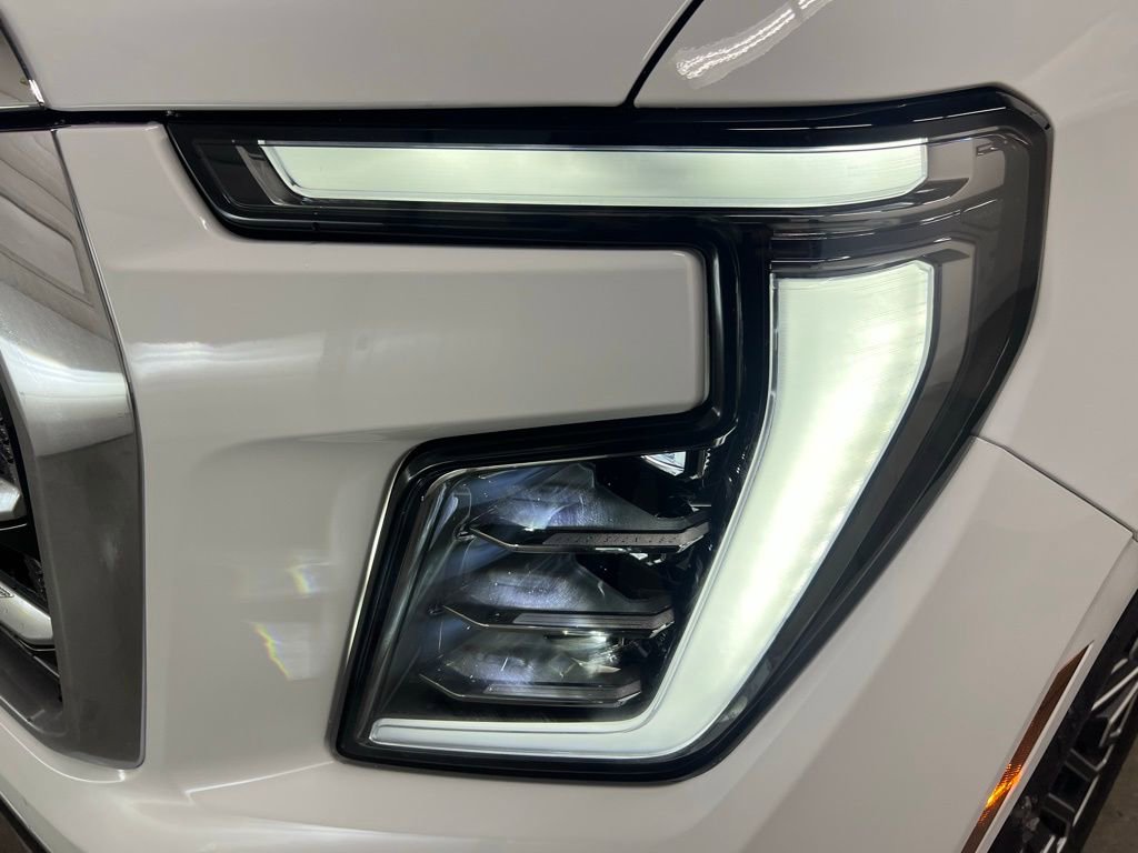 New 2026 GMC Yukon XL Elevation w/ LPO, Floor Liner Package image 10