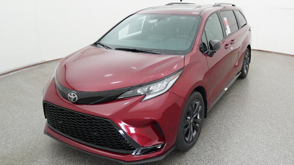 New 2026 Toyota Sienna XSE FWD image 3