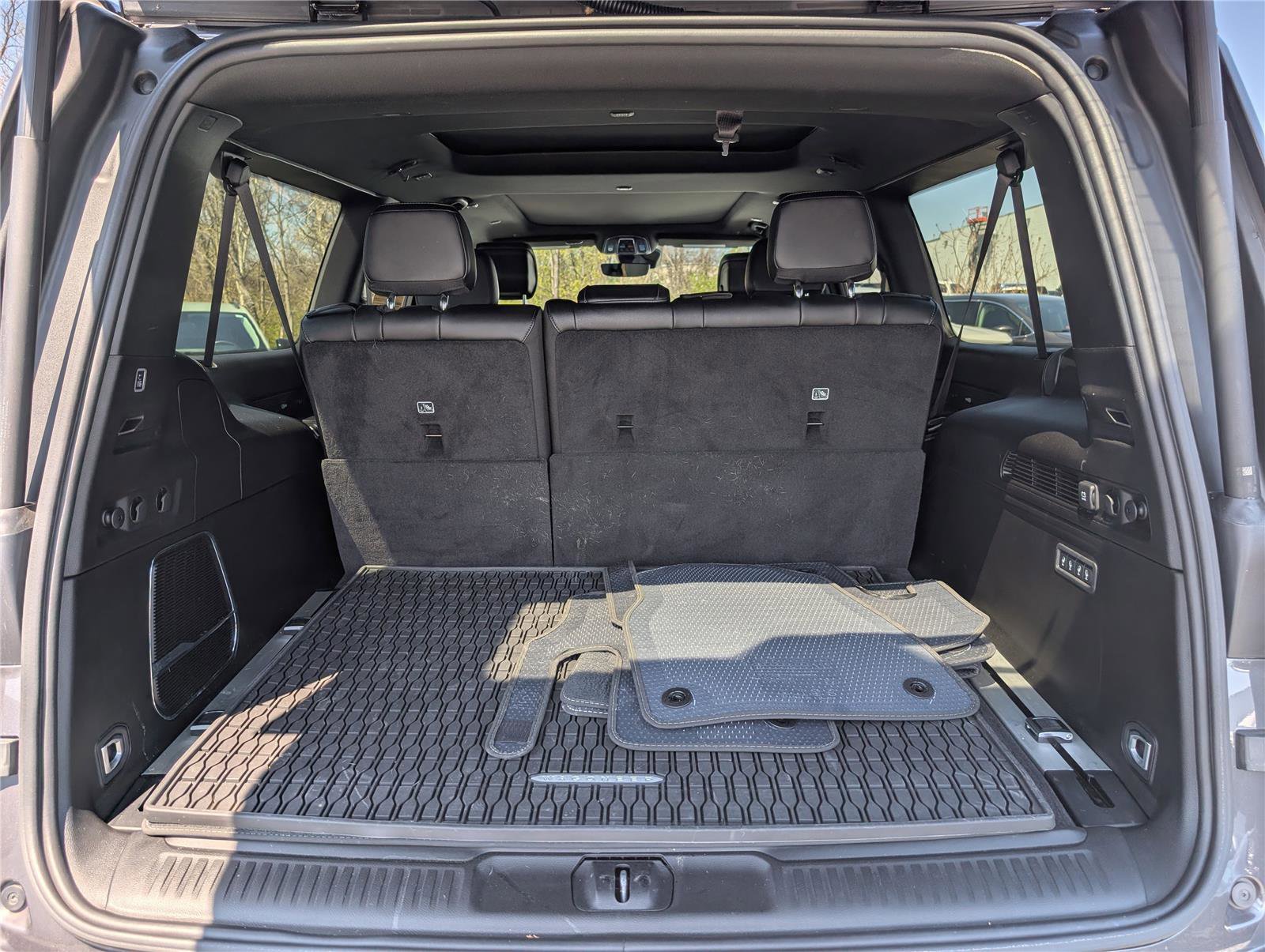 Used 2024 Jeep Wagoneer L Series II w/ Convenience Group I image 13