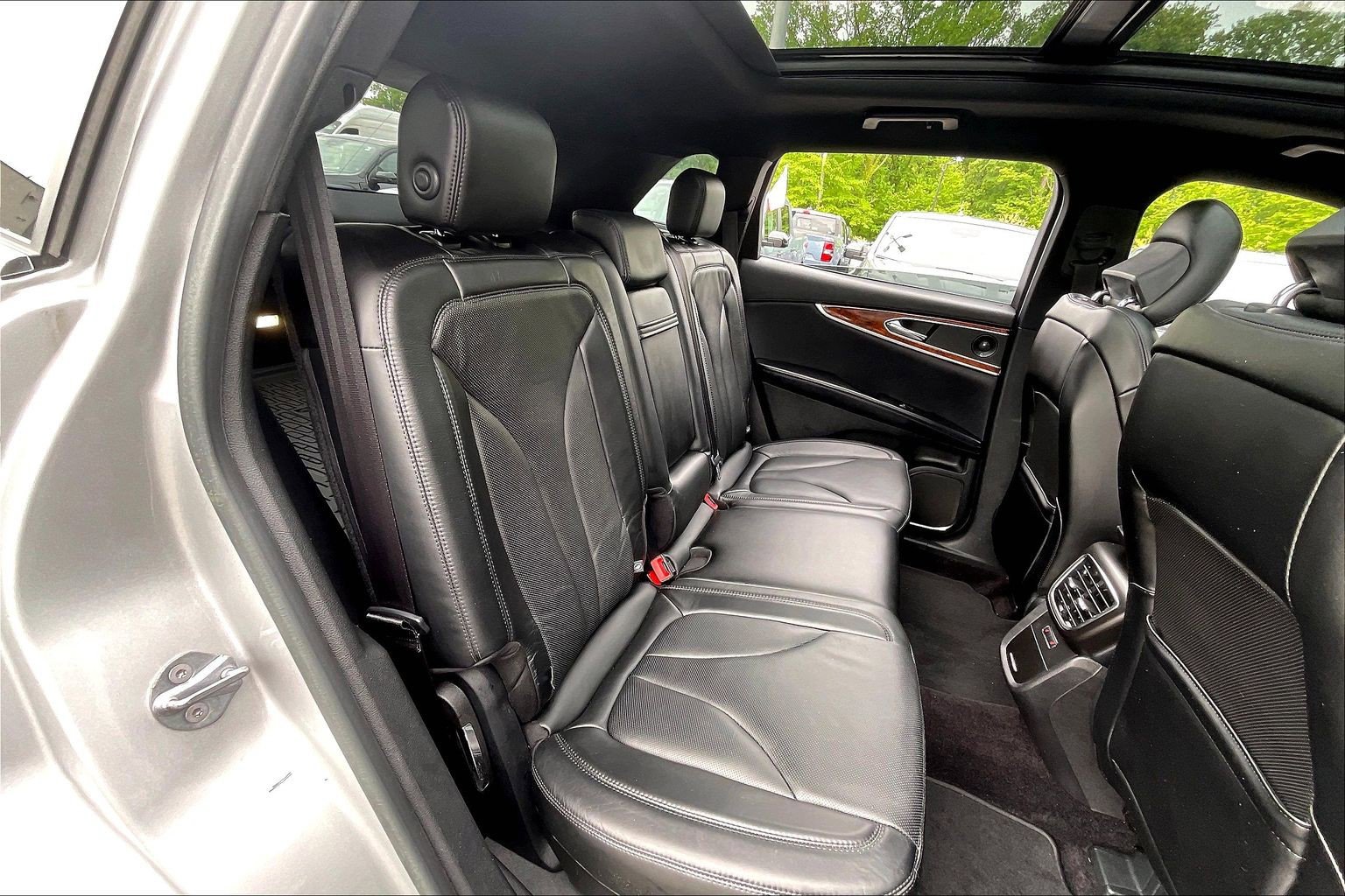 Used 2016 Lincoln MKX Reserve w/ Technology Package AWD/4WD image 26