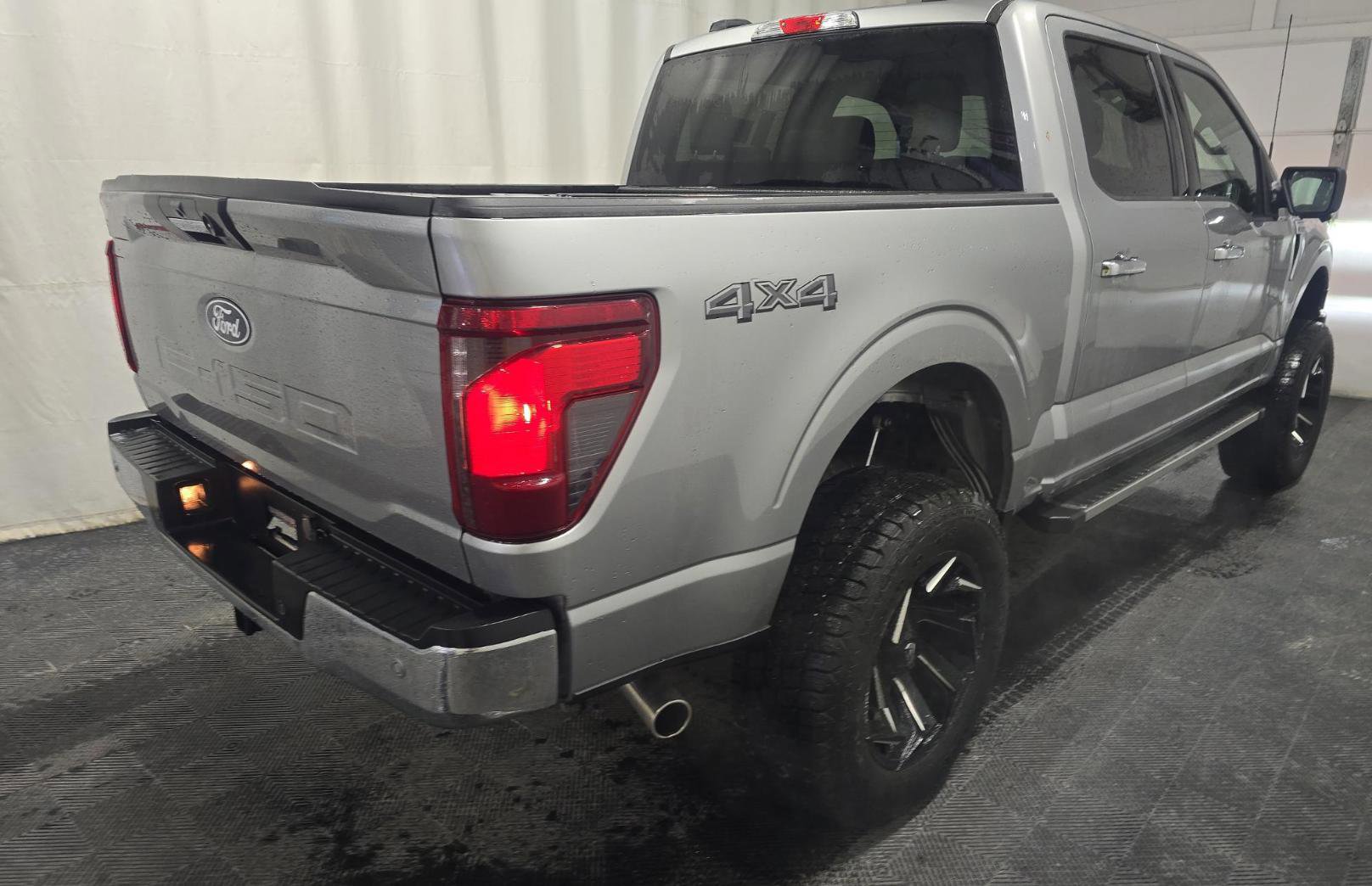 Used 2024 Ford F150 XLT w/ Tow/Haul Package image 5