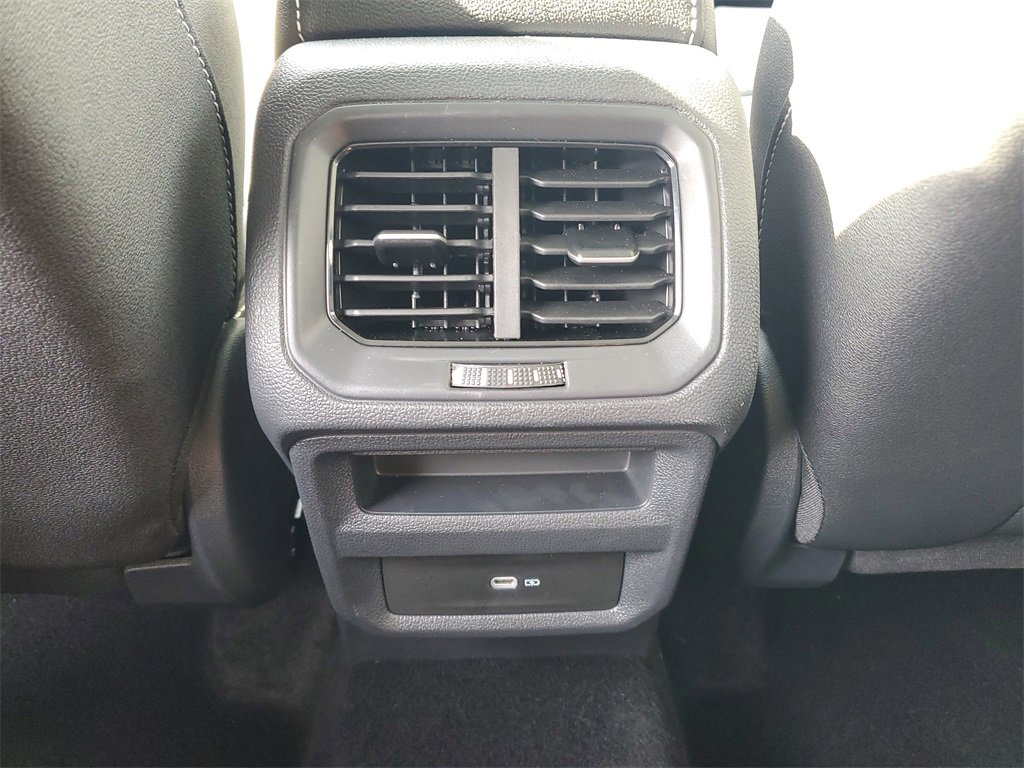 Used 2025 Volkswagen Taos SEL image 12