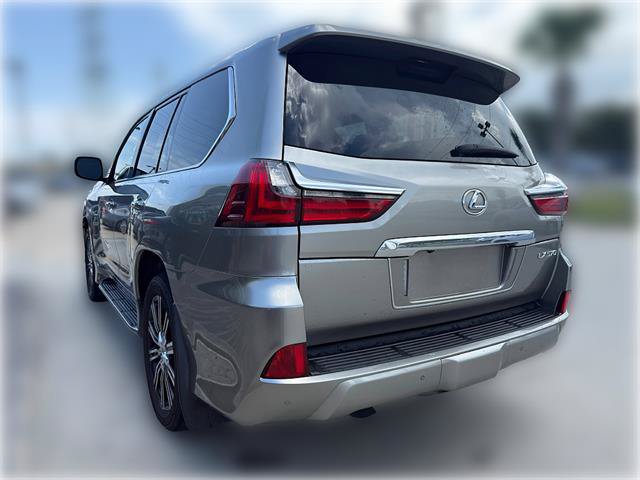 Used 2020 Lexus LX 570 4WD w/ Luxury Package image 6