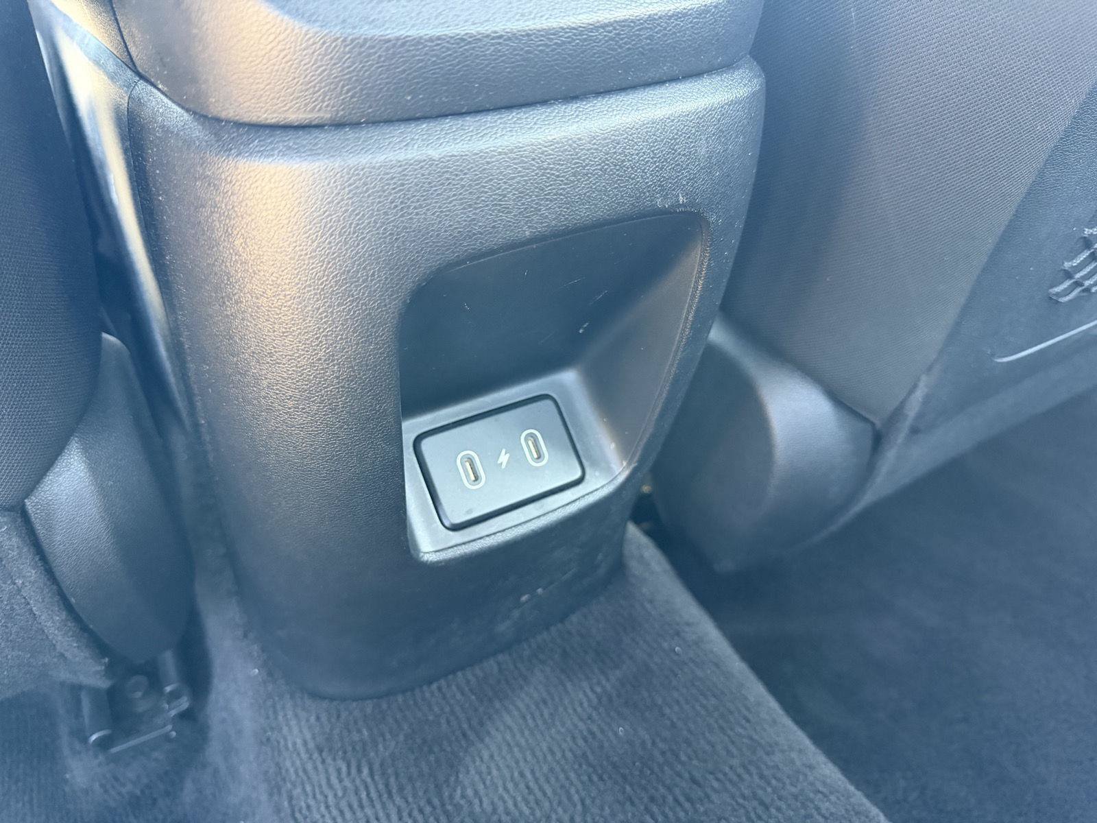 Used 2025 Hyundai Elantra SEL FWD image 21