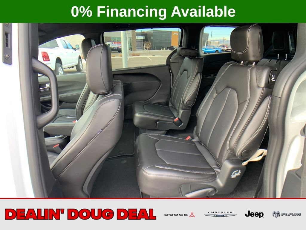New 2026 Chrysler Pacifica Select w/ S Appearance Package AWD/4WD image 25
