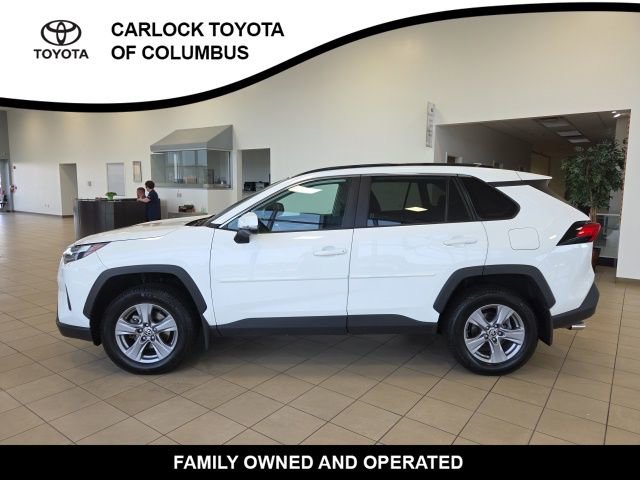 Used 2022 Toyota RAV4 XLE w/ Convenience Package AWD/4WD image 1