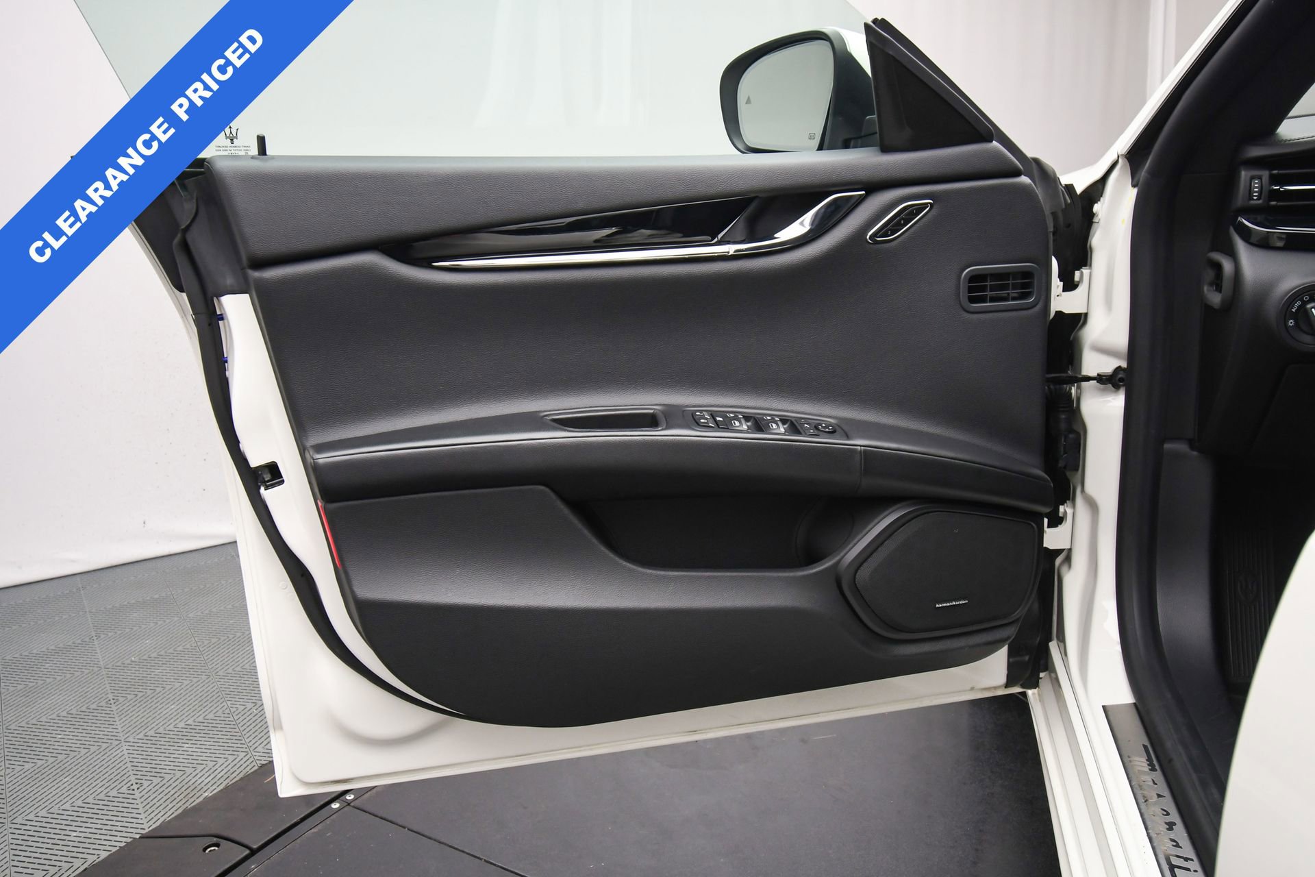 Used 2022 Maserati Quattroporte Modena Q4 image 43