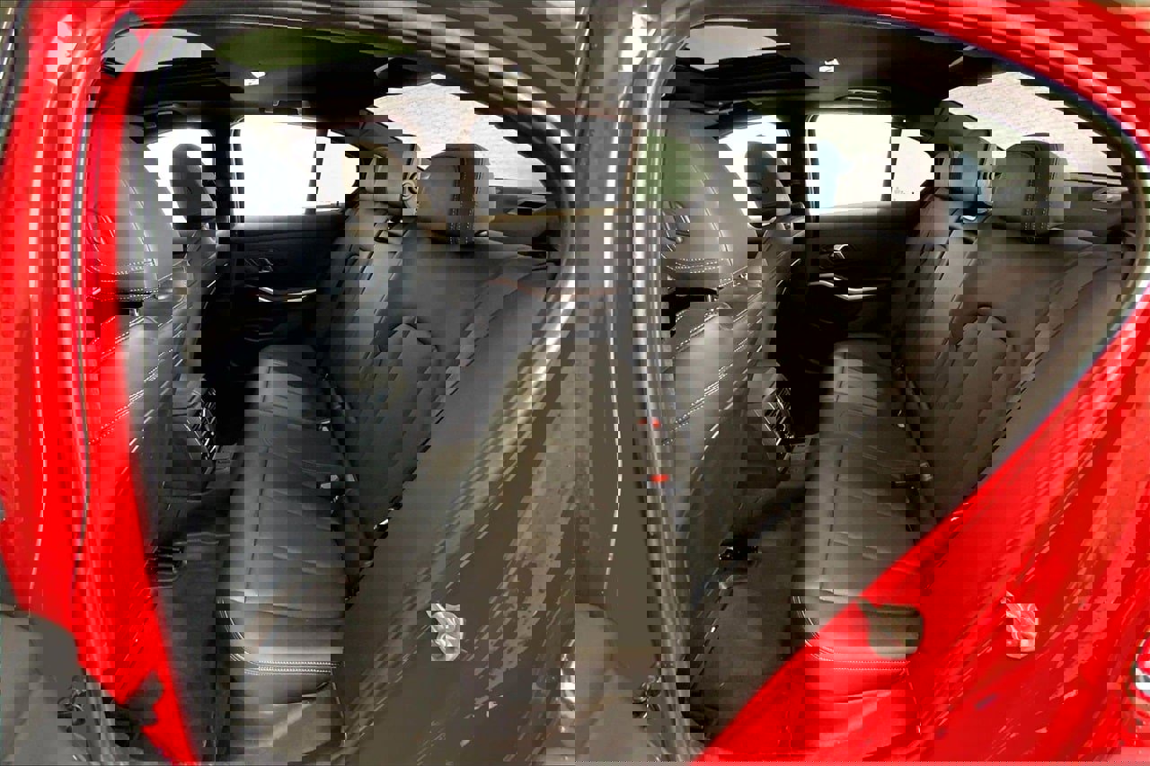 Used 2024 BMW 330i Sedan w/ Convenience Package image 24