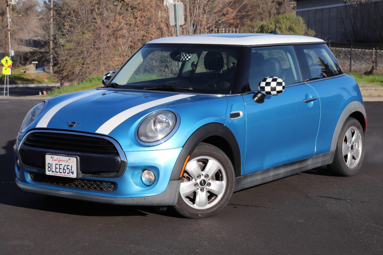 Used 2016 MINI Cooper 2-Door Hardtop image 4