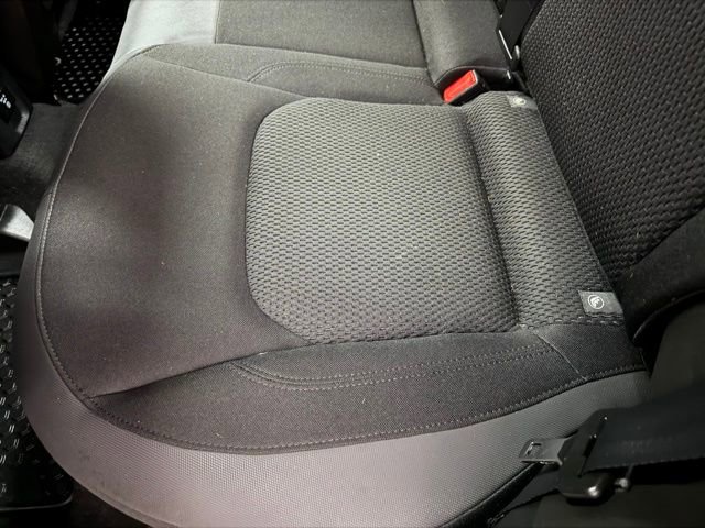 Used 2019 Jeep Renegade Altitude w/ Quick Order Package 2XM image 19