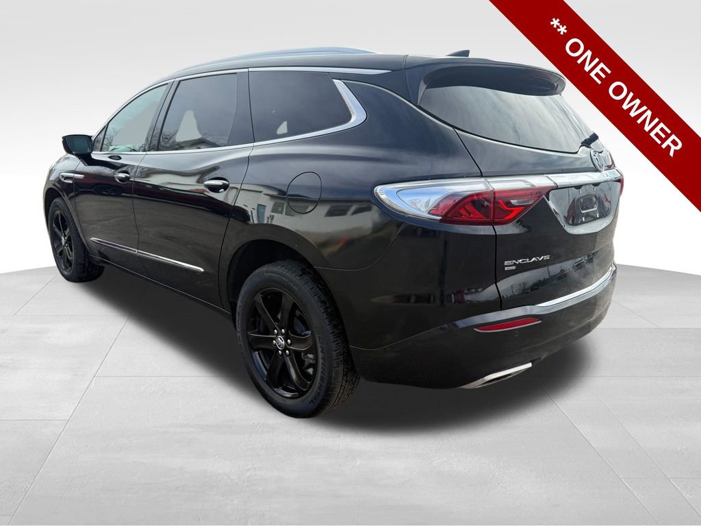 Used 2023 Buick Enclave Essence w/ Sport Touring Edition image 3