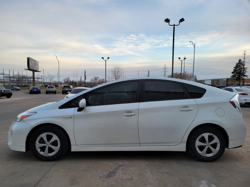 Used 2015 Toyota Prius Three image 4
