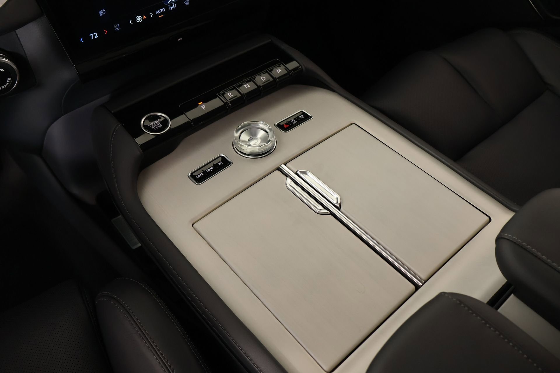 New 2026 Lincoln Navigator Premiere image 8