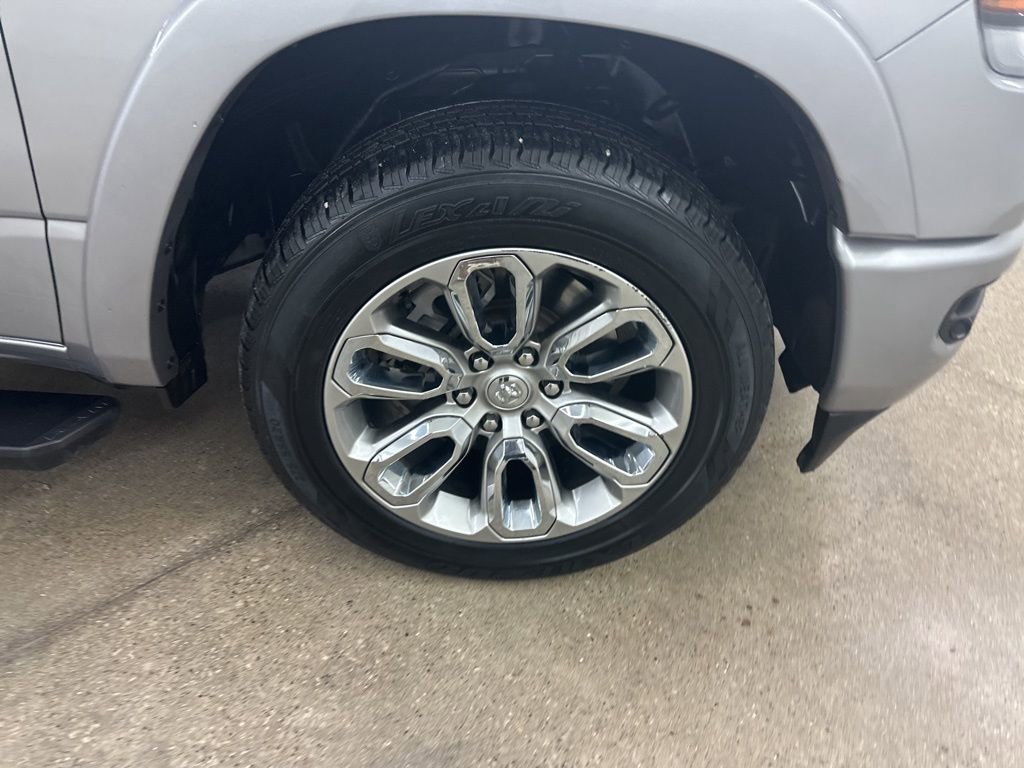 Used 2022 RAM 1500 Laramie w/ Sport Appearance Package image 16