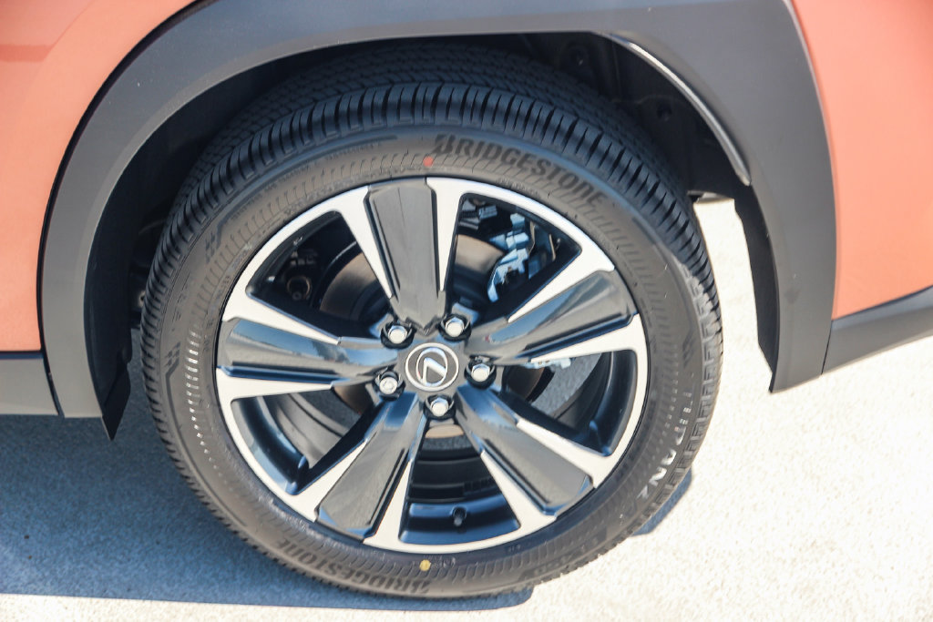 New 2026 Lexus UX 300h FWD w/ Accessory Package (Z2) image 11