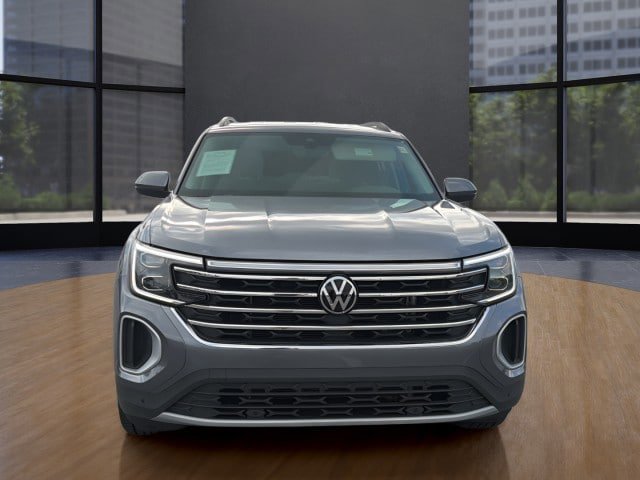 Used 2025 Volkswagen Atlas SE FWD image 11