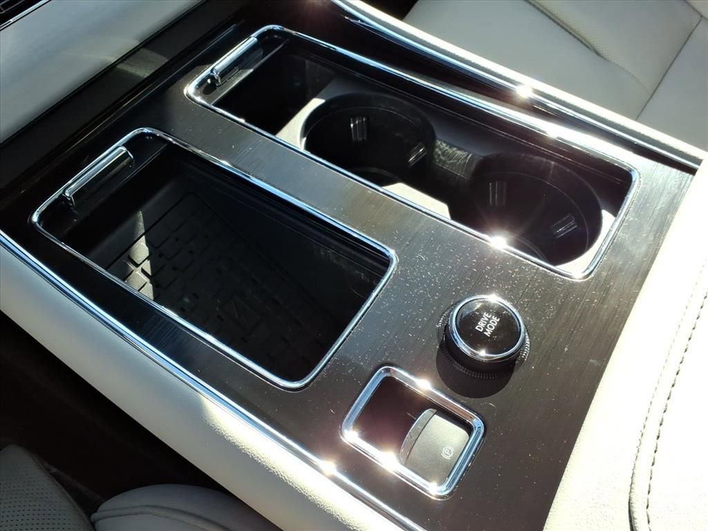 Used 2026 Lincoln Aviator Reserve w/ Luxury Package image 21