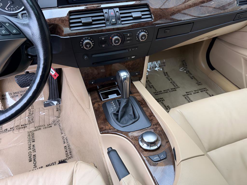 Used 2005 BMW 545i Sedan image 46
