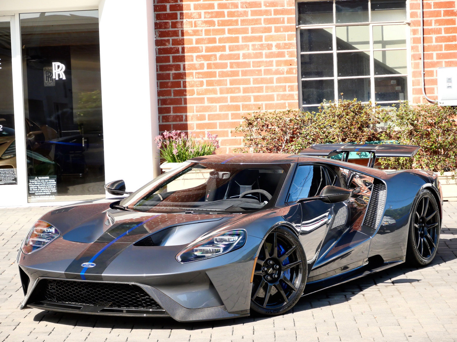 Used 2020 Ford GT Carbon Series RWD image 3