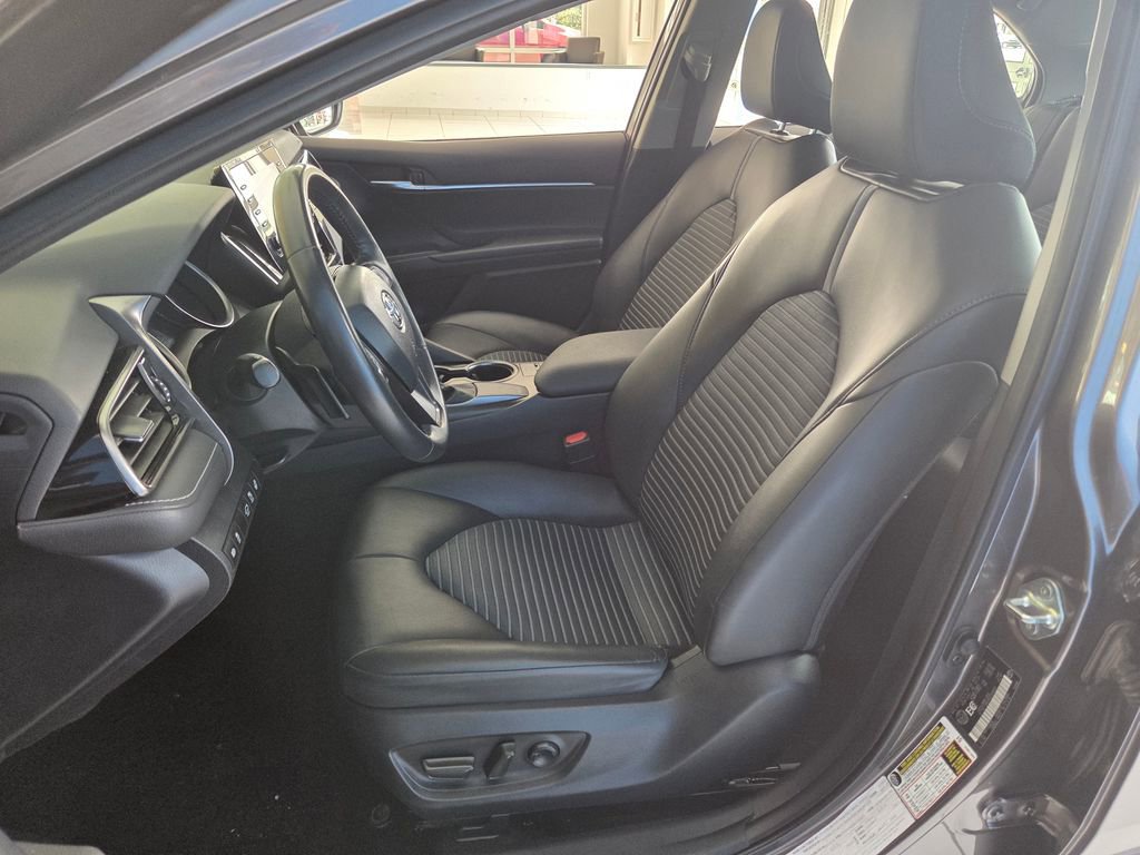 Used 2024 Toyota Camry SE FWD image 14