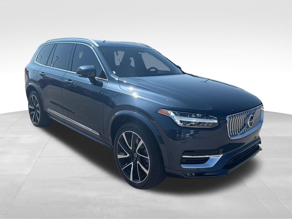 Used 2023 Volvo XC90 B5 Plus w/ Protection Package Premier AWD/4WD image 7