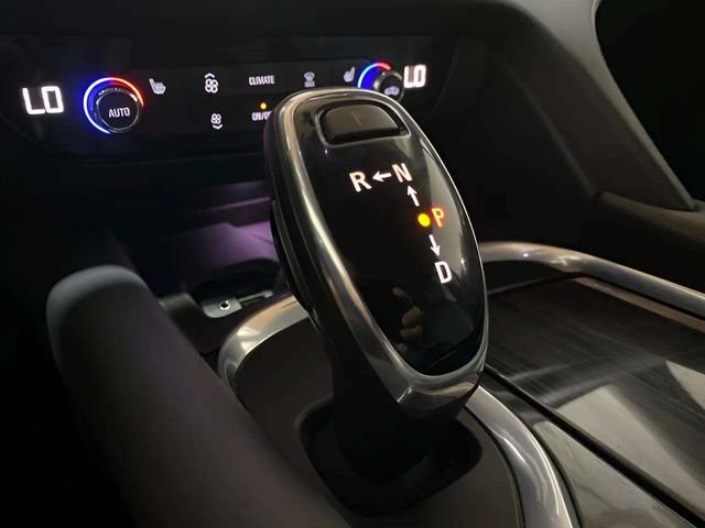 Used 2020 Buick Enclave Essence FWD image 71