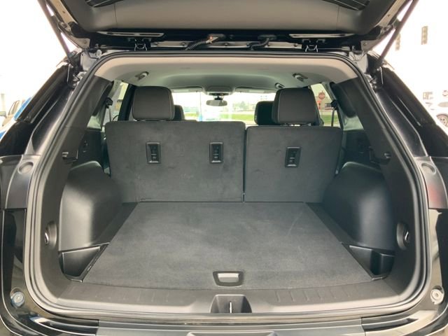 Used 2025 Chevrolet Blazer LT image 11