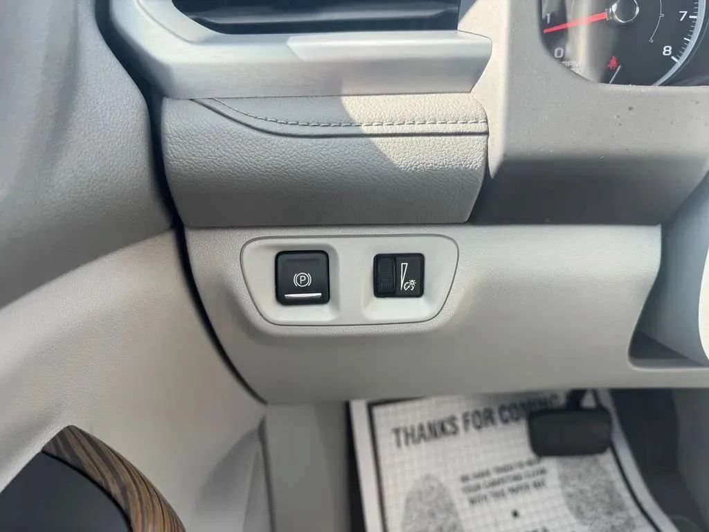 Used 2017 GMC Acadia SLE FWD image 22