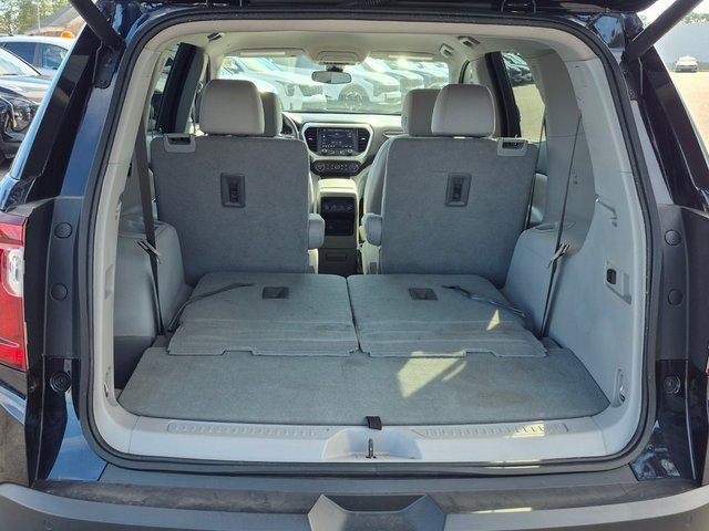 Used 2022 GMC Acadia SLE w/ Driver Convenience Package image 4