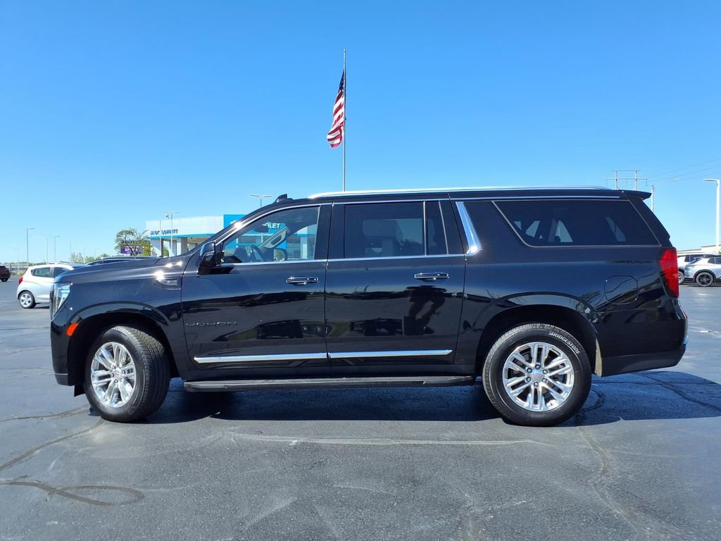 Used 2023 GMC Yukon XL SLT w/ SLT Premium Package image 33