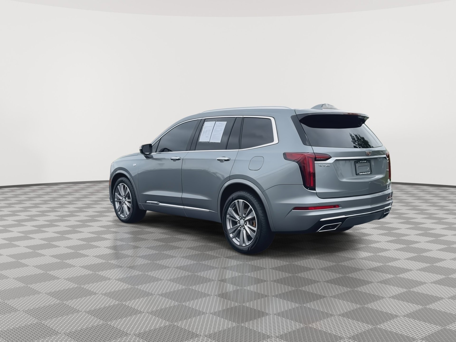 Certified 2023 Cadillac XT6 Premium Luxury FWD image 6