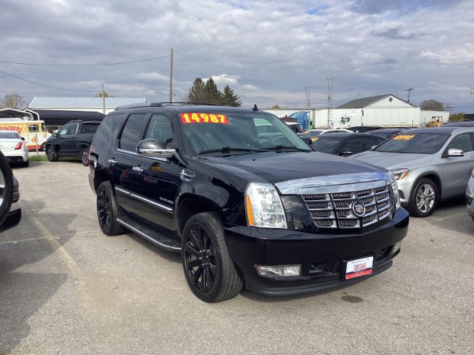 Used 2011 Cadillac Escalade Base w/ Touring Package image 2