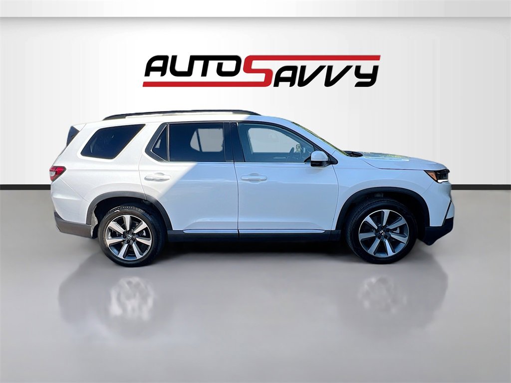 Used 2023 Honda Pilot Touring image 8