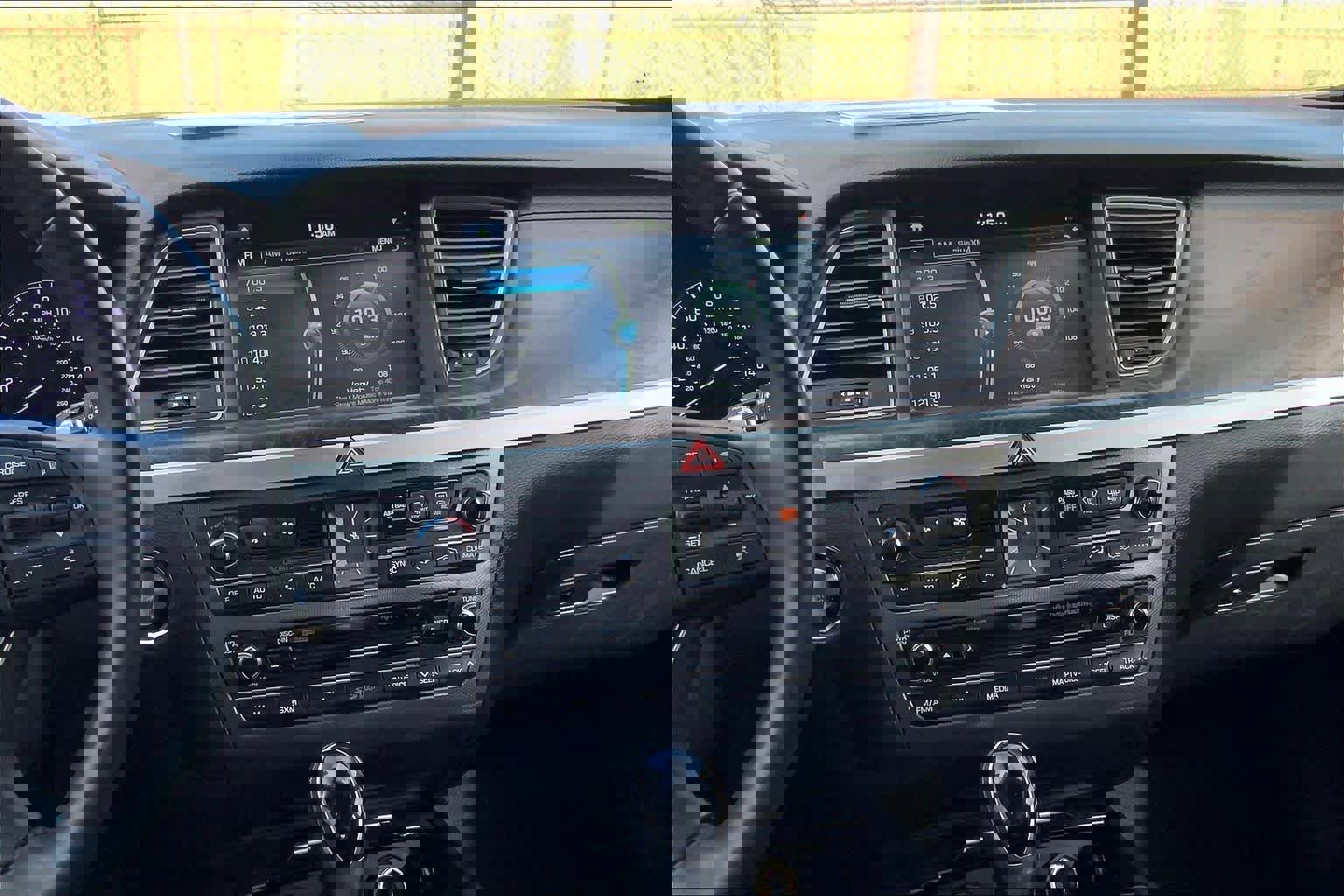 Used 2015 Hyundai Genesis 3.8 w/ Option Group 04 image 6