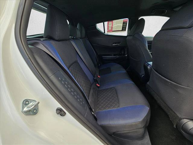 Used 2021 Toyota C-HR XLE FWD image 17