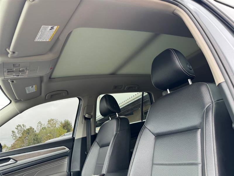Used 2022 Volkswagen Atlas SEL image 34