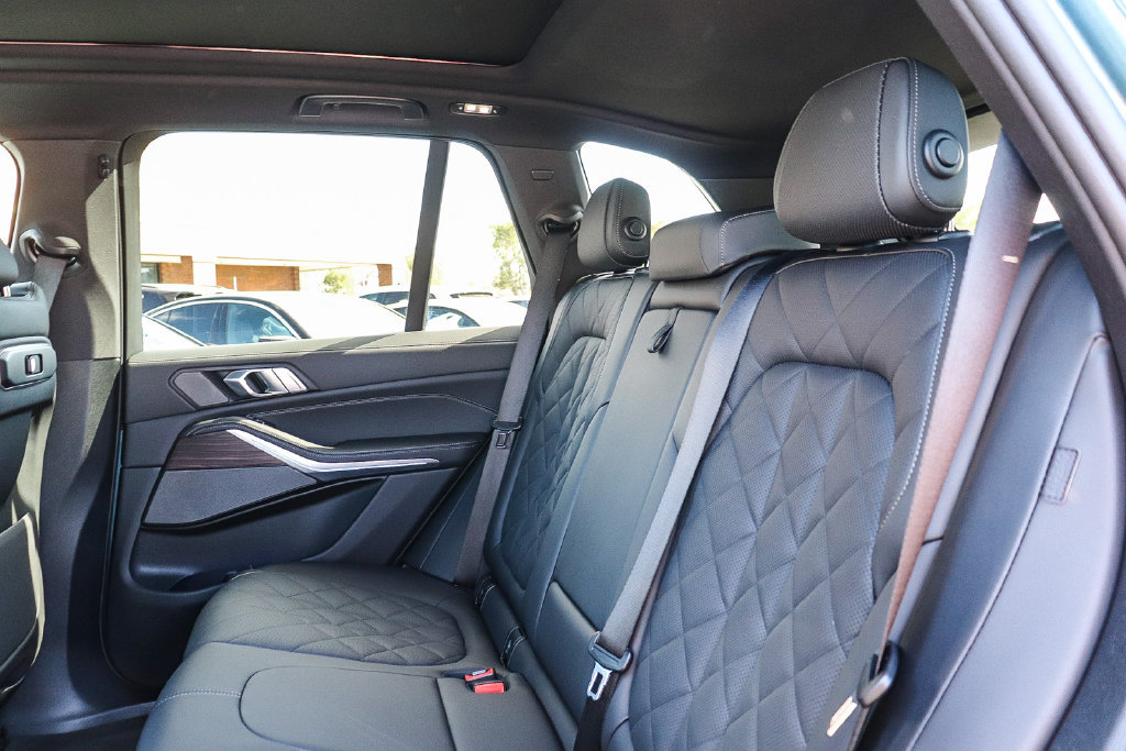 Used 2026 BMW X5 sDrive40i w/ Premium Package RWD image 18