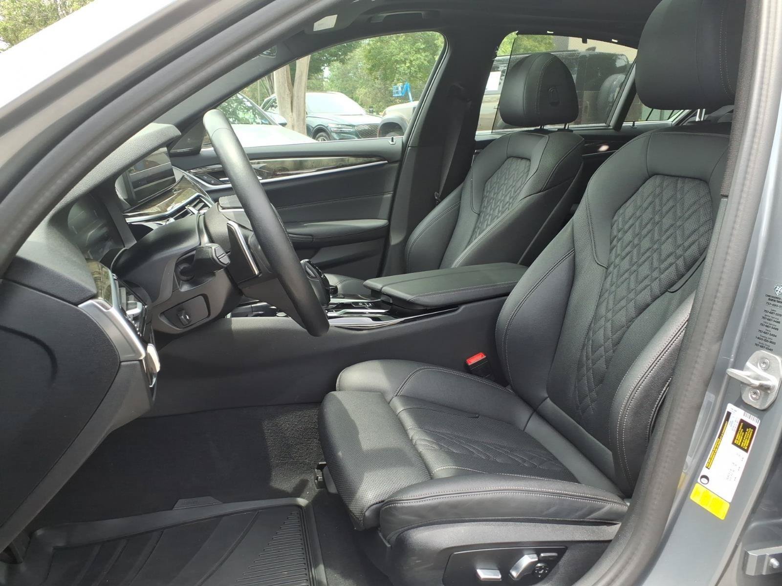Used 2023 BMW 530i w/ Executive Package RWD image 21