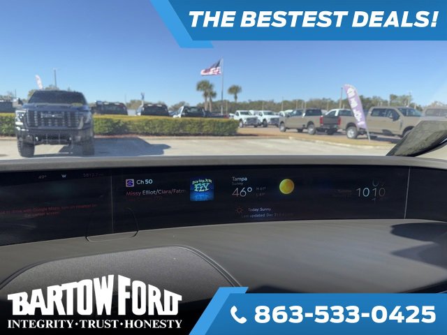 Used 2025 Lincoln Nautilus Reserve image 10