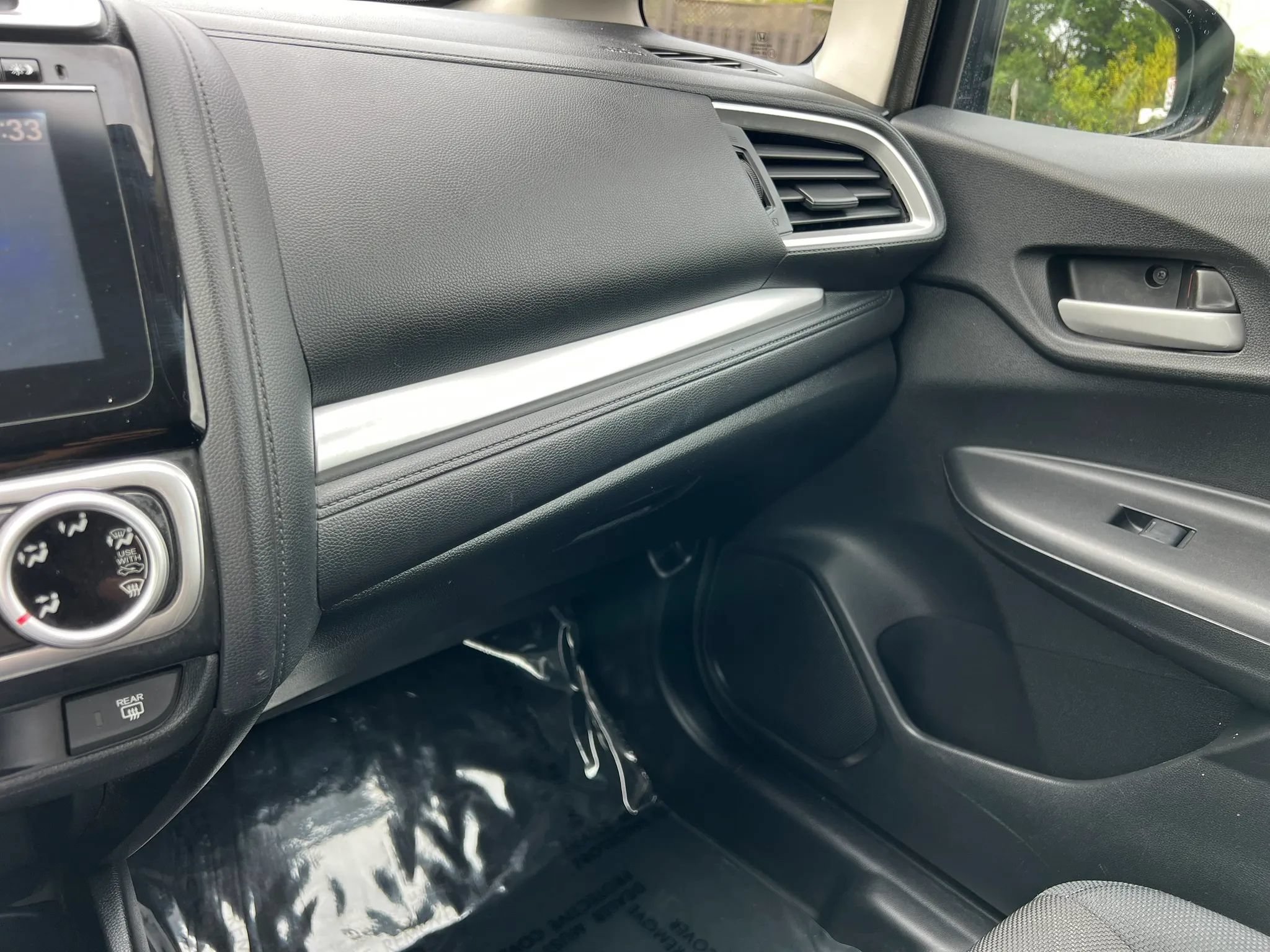 Used 2015 Honda Fit EX image 27