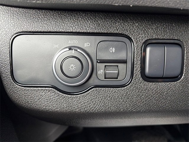 Used 2023 Mercedes-Benz Sprinter 144 Cargo image 17