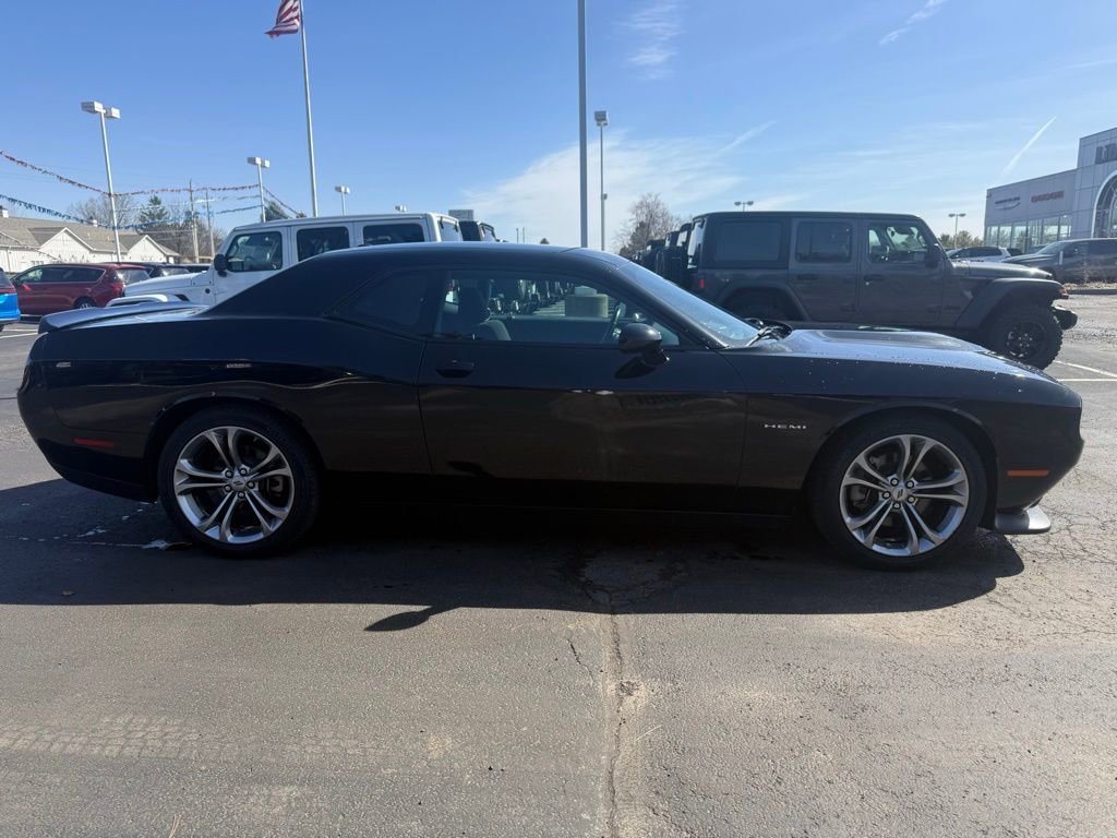Used 2022 Dodge Challenger R/T image 2