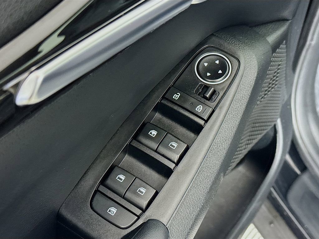 Used 2023 Kia Seltos S w/ Navigation Package image 18