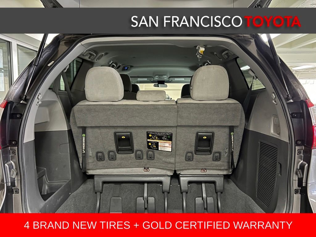 Certified 2020 Toyota Sienna L image 35