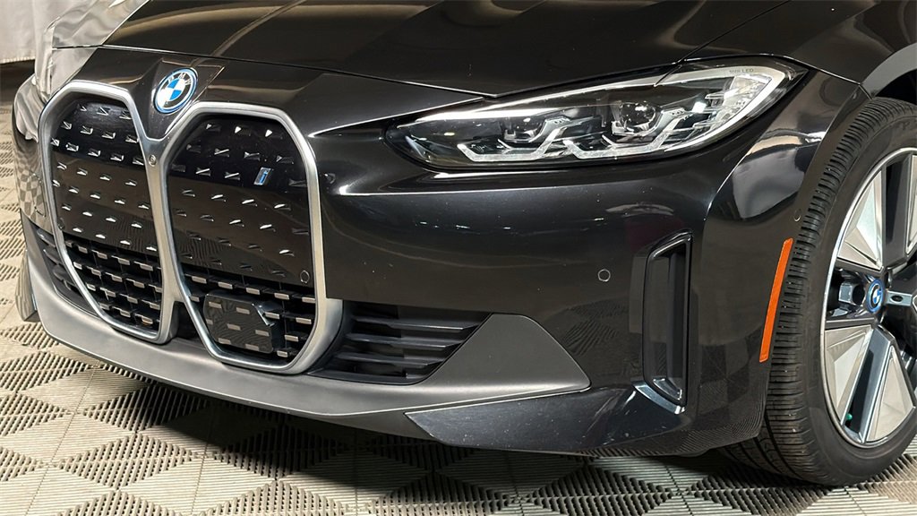 Used 2024 BMW i4 eDrive35 w/ Premium Package image 5