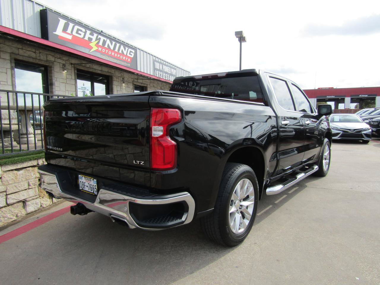 Used 2019 Chevrolet Silverado 1500 LTZ w/ LTZ Premium Package AWD/4WD image 4
