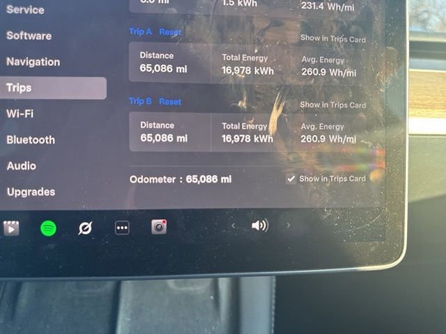 Used 2022 Tesla Model Y Long Range image 9